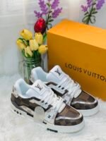 Louis Vuitton - Image 2