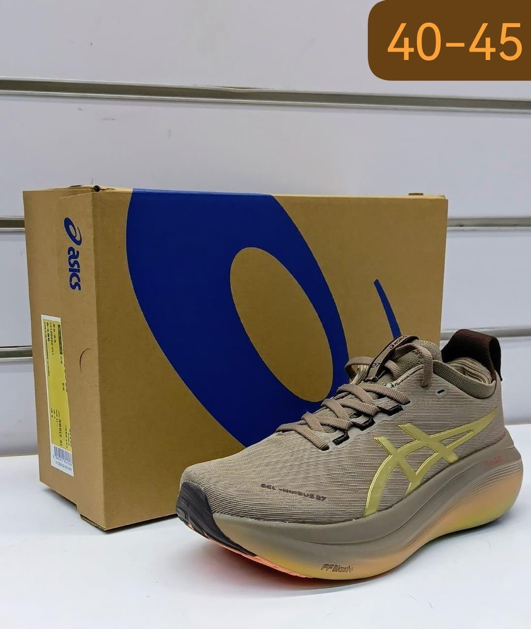 e3526695-b9c7-460b-9ef6-6af28737fc93 ASICS - Image 1